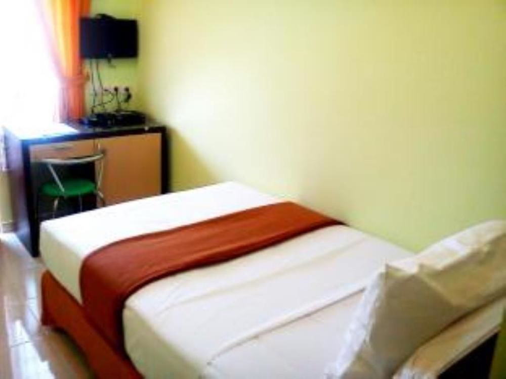 Hotel Keluarga Djagalan Raya Surabaya Exteriör bild