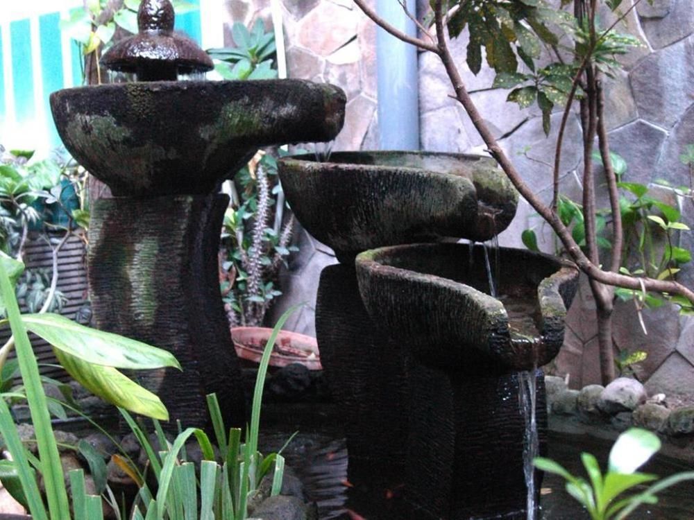 Hotel Keluarga Djagalan Raya Surabaya Exteriör bild